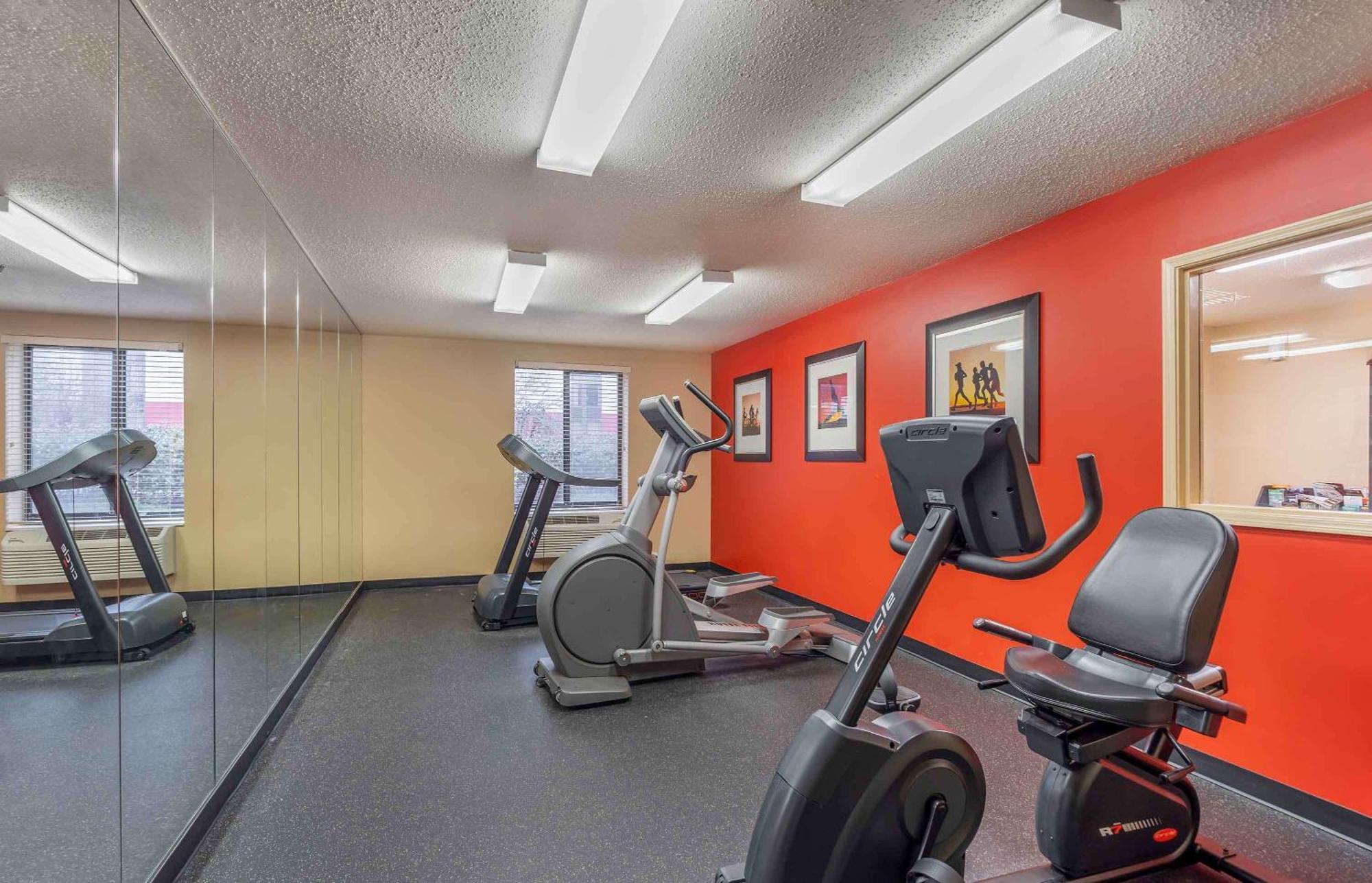 伊克斯坦德公寓式酒店 - 美国 - 芝加哥 - 伦巴第 - 约克镇中心 隆巴德 外观 照片